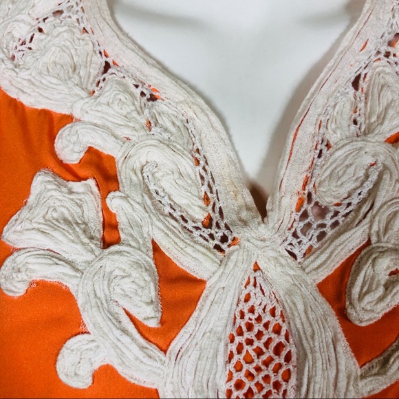 B3 Chico’s Orange embroidered blouse Sz 1 - Picture 2 of 7